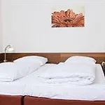 Hotel Dolomit 2*