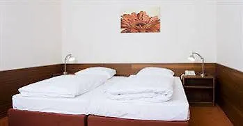 Hotell Dolomit 2*
